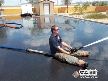 兩英寸軟管能夠匹配每個 流量類別的2½英寸軟管。較輕和易于部署的 軟管的折衷是，兩英寸軟管需要更高的泵排出 壓力，因為它具有比2½英寸軟管更高的摩擦損失